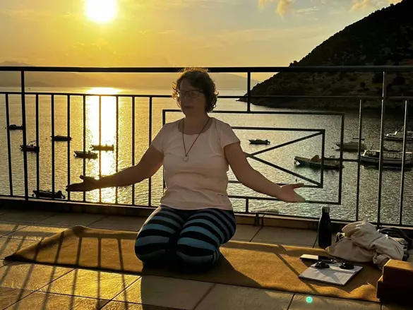 Yoga i solopgangen.jpg