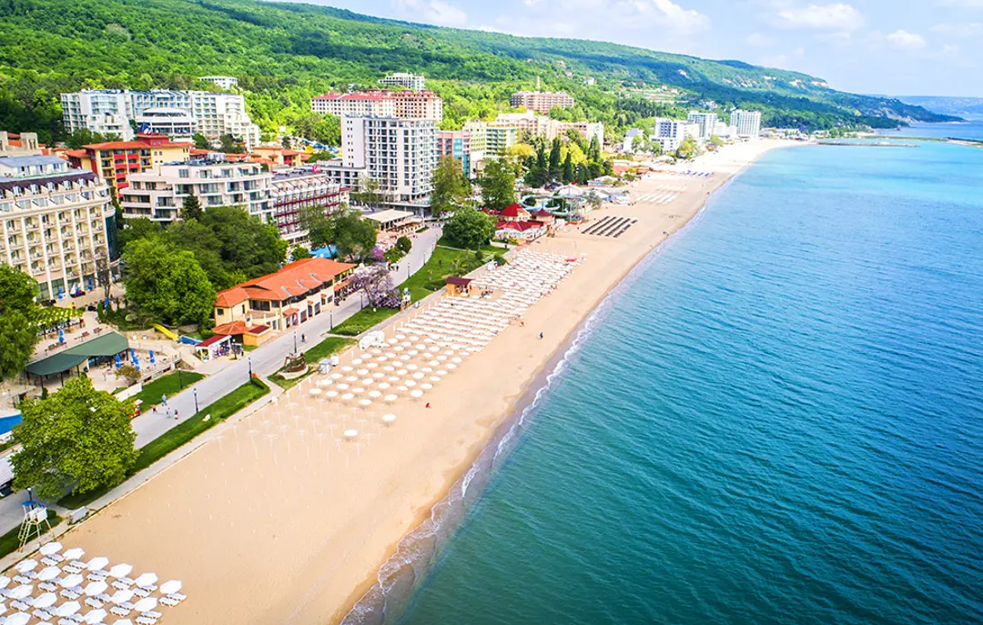 Var Golden Sand Gettyimages 910166234 Web