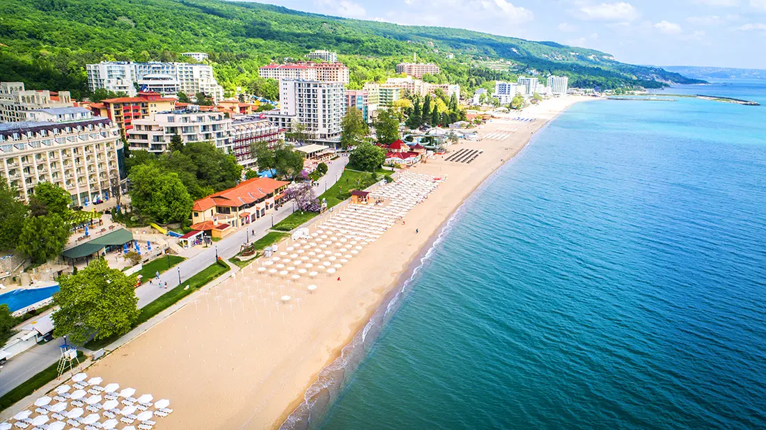 Var Golden Sand Gettyimages 910166234 Web