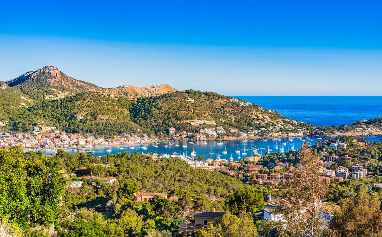 PMI Port De Andratx Adobestock 114637100