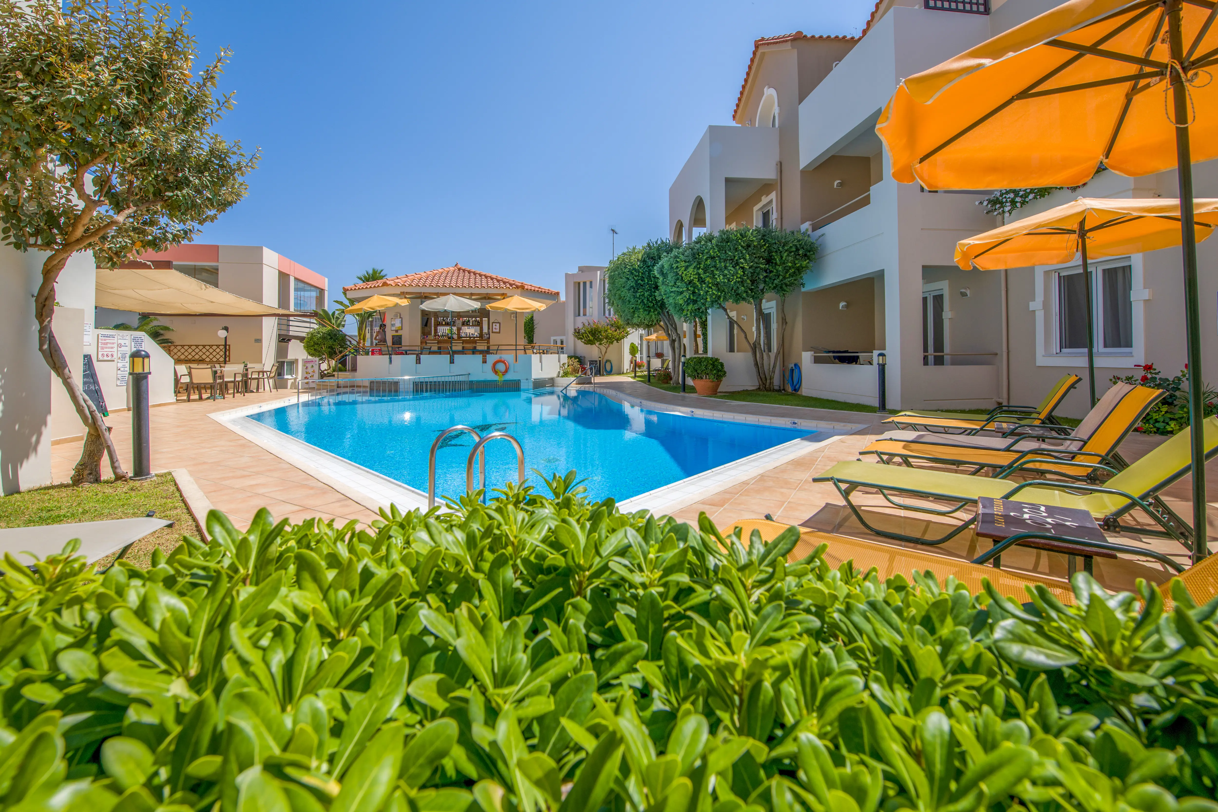 CHQ Toxo Apartments Pool Area5