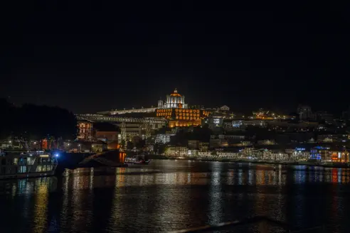 Dag 1 - Ankomst, Porto by night, skib- 18.jpg