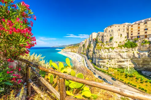 SUF Tropea Shutterstock 651147121 (1)