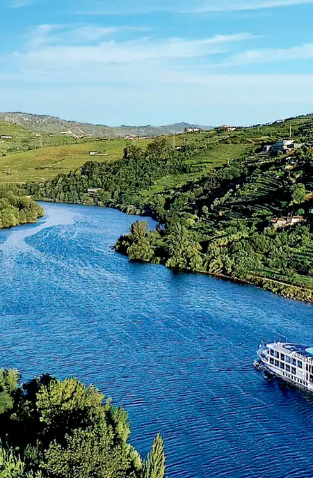 MS-Gil-Eanes-Douro-Portugal-CroisiEurope-2200x904.jpg
