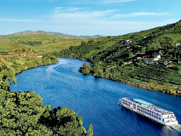 MS-Gil-Eanes-Douro-Portugal-CroisiEurope-2200x904.jpg