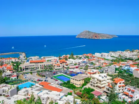 CHQ Platanias Adobestock 589205781