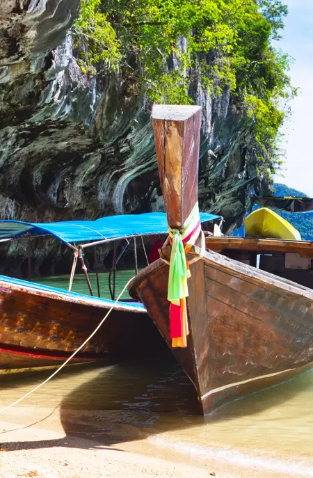 Thai Khaolak 119824327