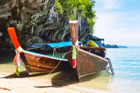 Thai Khaolak 119824327