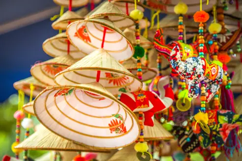Roundtrip-Vietnam-South-Vietnam-Phu-Quoc-Day1-2-Saigon-Ho Chi Minh City-Souvenir-GettyImages-626068072-1.jpg