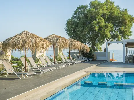 CHQ Alexia Beach Hotel 16