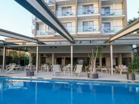 Palace hotel - Glyfada 2.jpg