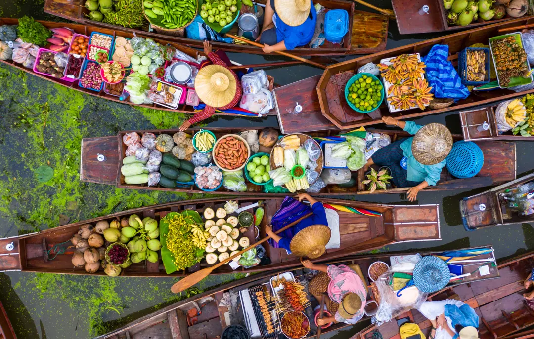 Damnoen Saduak Floating Market Adobestock 386366186