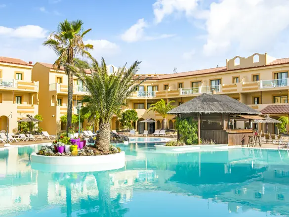 FUE Elbaluciasport Suite Hotel Pool 5