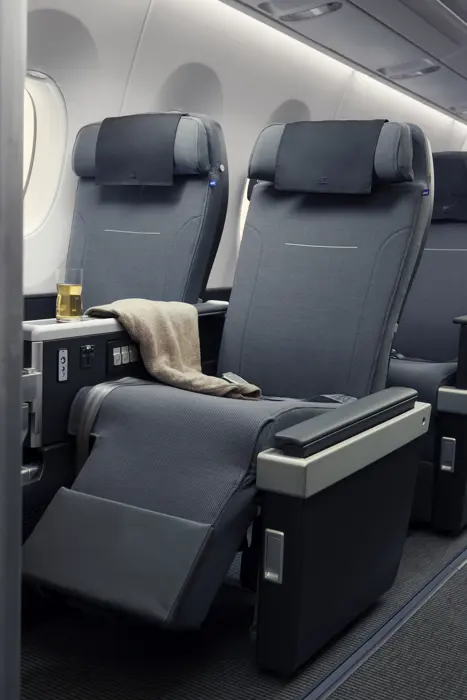 09 Seats Plus 084 Final (1)