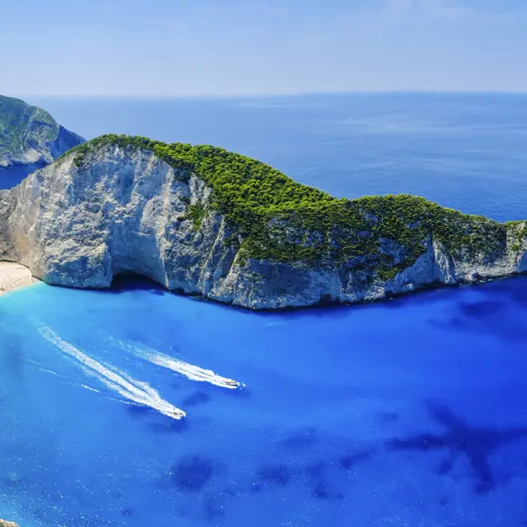 ZTH Navagio Beach Gettyimages 635767472
