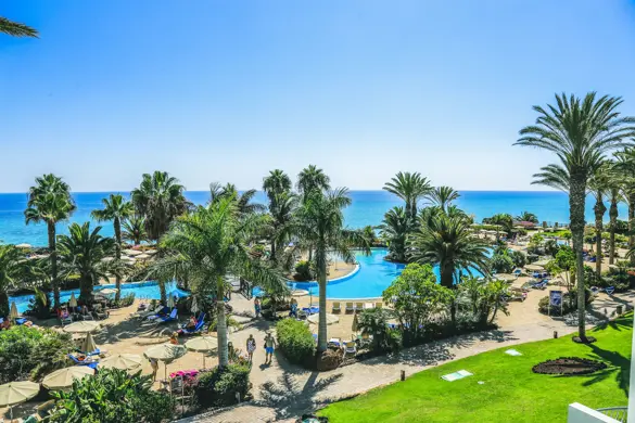 FUE R2 Pajara Beach Pool 1