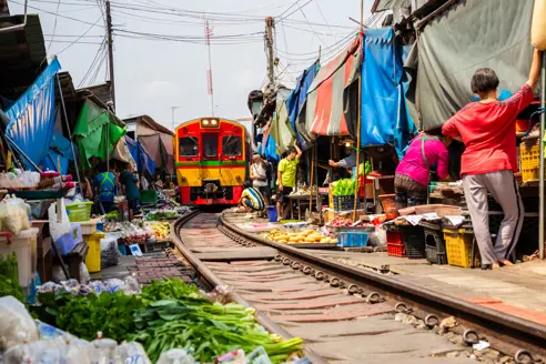 Maeklong Marked Adobestock 739212122 (1)