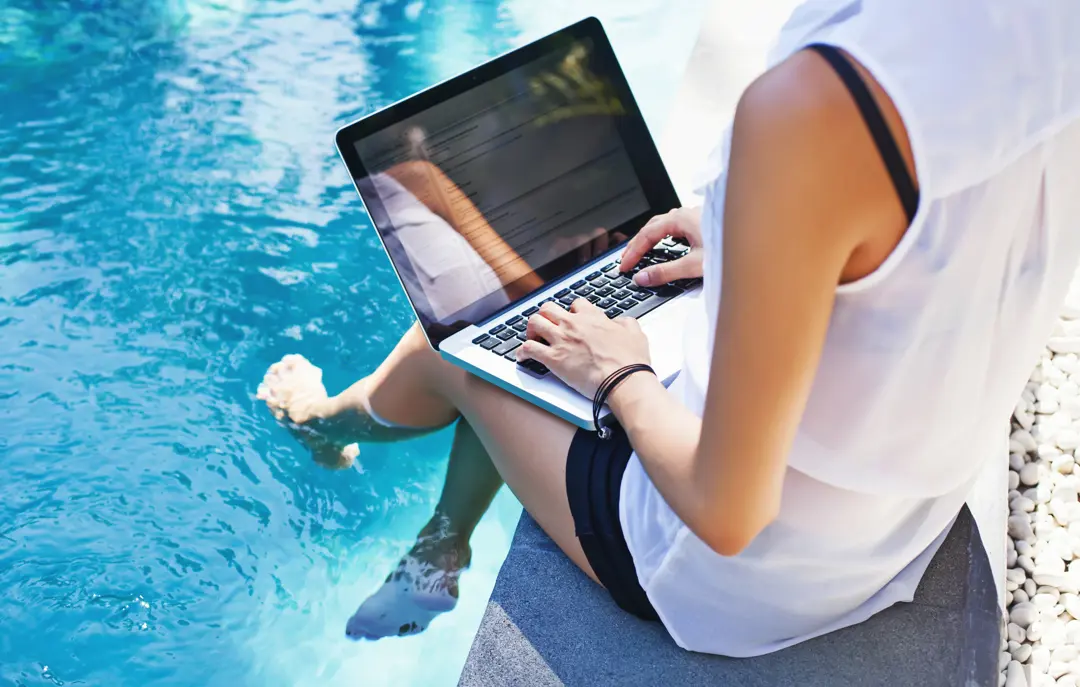 Laptop Pool 181008788