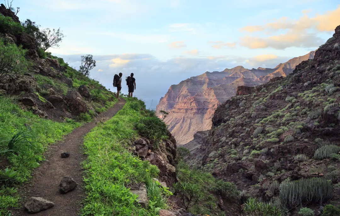 LPA Trekking Adobestock 136888921