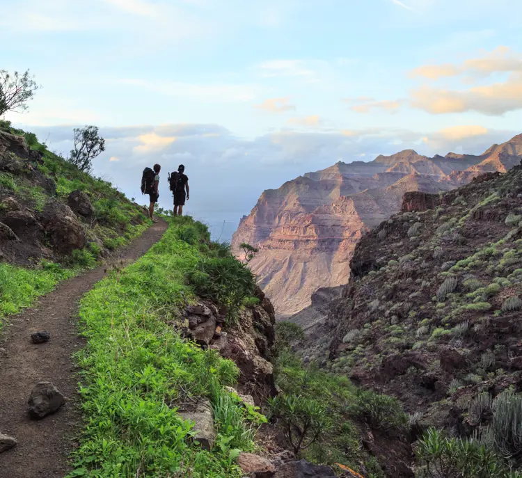LPA Trekking Adobestock 136888921