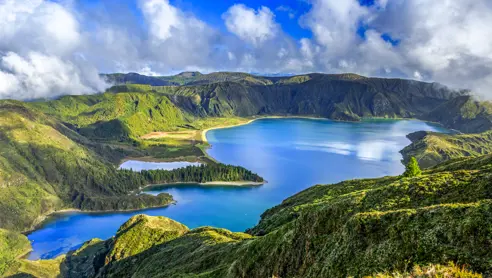 Premium Portugal Azores Wine And Volcanos Day3 Sao Miguel Lagoa Do Fogo Lagoa Do Fogo Gettyimages 528623120 1