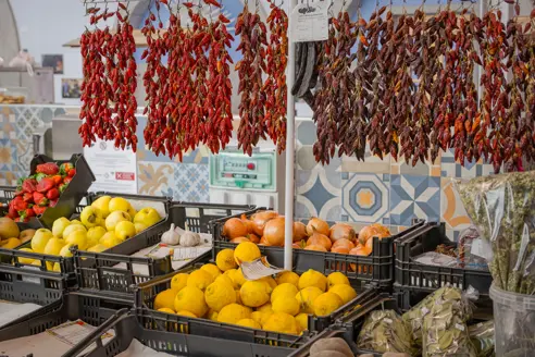 FAO Silves Market Adobestock 764981320