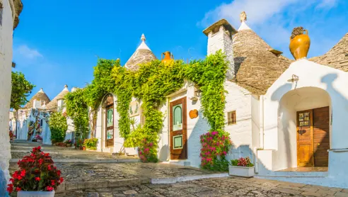 TrulliHus_Alberobello_AdobeStock_218334753.jpeg