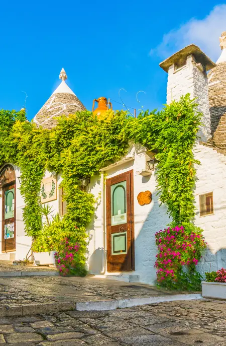 TrulliHus_Alberobello_AdobeStock_218334753.jpeg