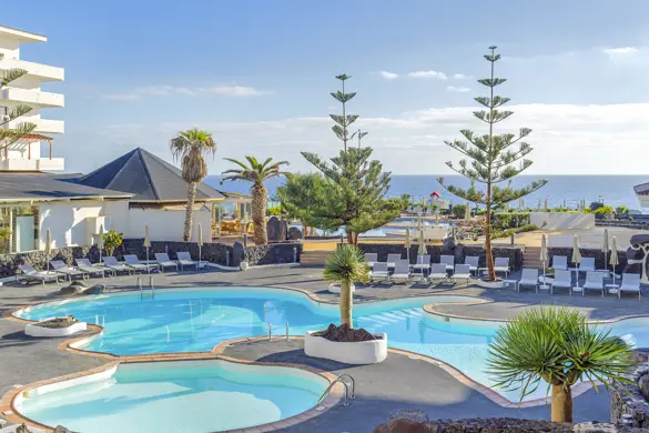 Spain La Palma Los Cancajos H10 Taburiente Playa Pool 4