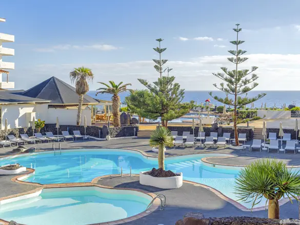 Spain La Palma Los Cancajos H10 Taburiente Playa Pool 4