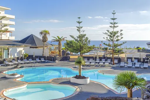 Spain La Palma Los Cancajos H10 Taburiente Playa Pool 4