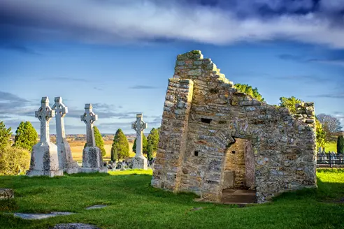 Clonmacnoise AdobeStock_209398320.jpeg
