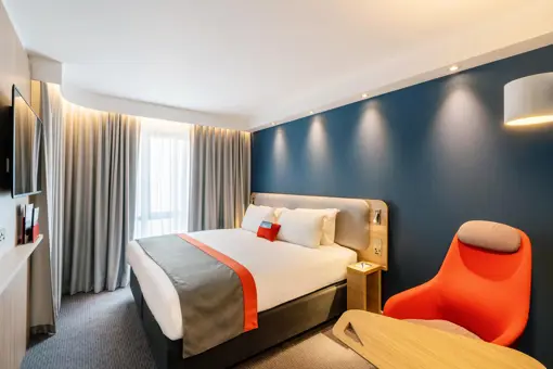 Irland Holiday-inn-express-derry-standard room.jpg
