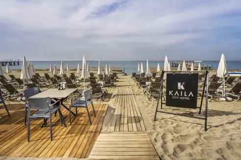 AYT-Kaila City Hotel-Strand 2.jpg