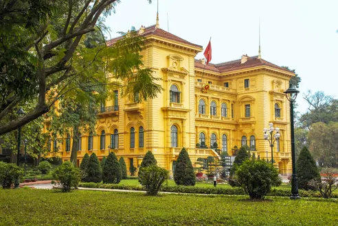 Roundtrip-Vietnam-Day6-7-8-Saigon-Viet HoChiMinhHouse 1-1 copy.jpg