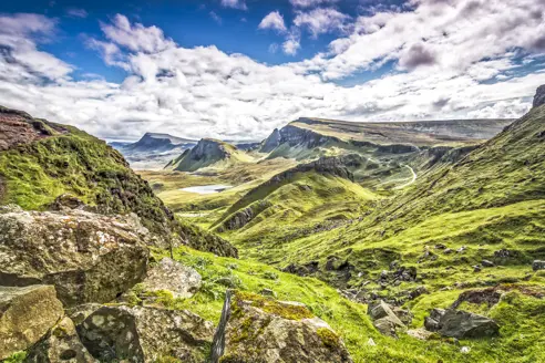 Loch-Lomond_Mountains_358590815.jpg
