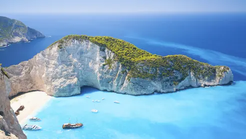 ZTH Navagio Beach Gettyimages 611174546