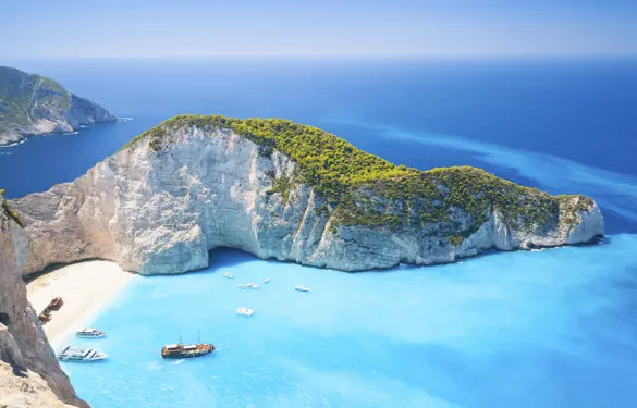 ZTH Navagio Beach Gettyimages 611174546