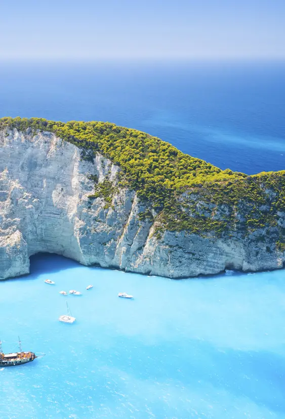 ZTH Navagio Beach Gettyimages 611174546