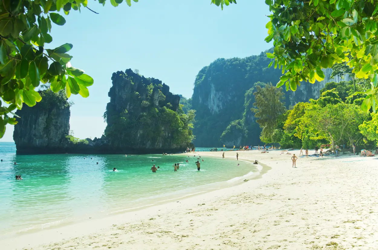 Thai Phuket Strand 15 Shutterstock 129597638
