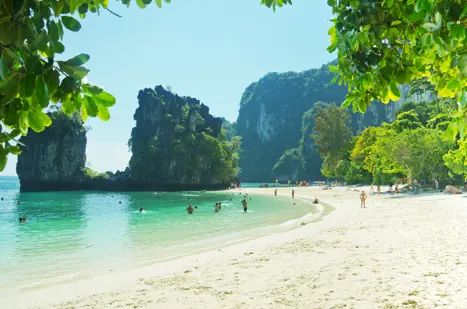 Thai Phuket Strand 15 Shutterstock 129597638