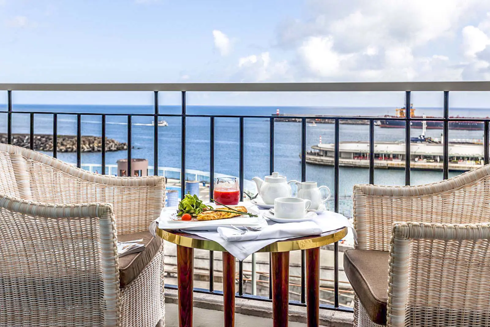 Dobbeltværelse med balkon/terrasse og havudsigt