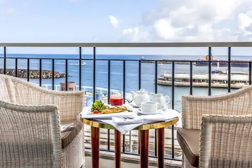 Dobbeltværelse med balkon/terrasse og havudsigt