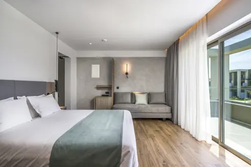 Dobbeltværelse Superior med balkon/terrasse, udsigt til sø/pool