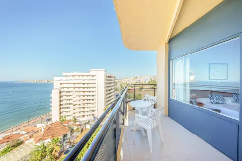 Eneværelse med balkon