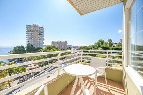 Dobbeltværelse med balkon og havudsigt