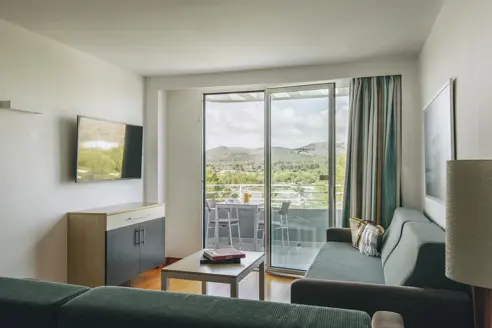 2 værelseslejlighed Plus med balkon, sø/gadeudsigt