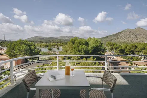 2 værelseslejlighed Plus med balkon, sø/gadeudsigt