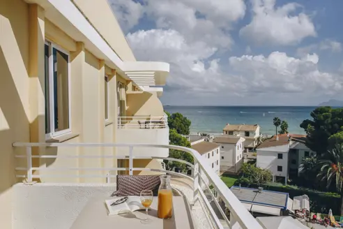 2 værelses lejlighed Plus med balkon, havudsigt