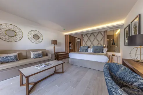 Junior Suite med terrasse og swim up